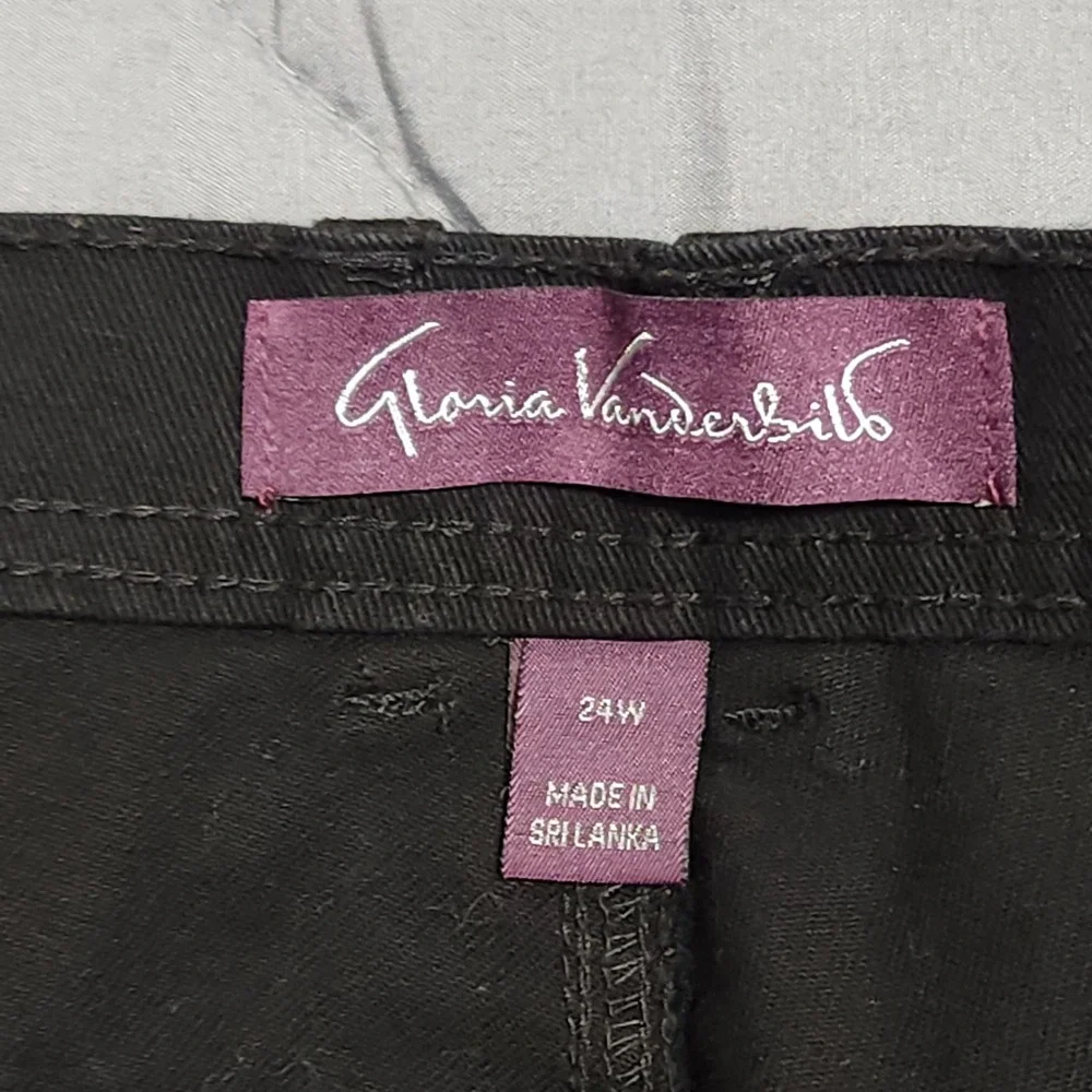Gloria Vanderbilt Amanda Capri Women's 24W 46x18‎ High Rise Black Stretch Denim